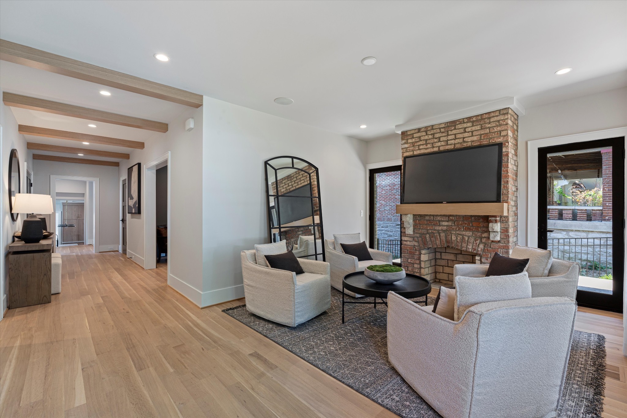 2804 Oakland Ave