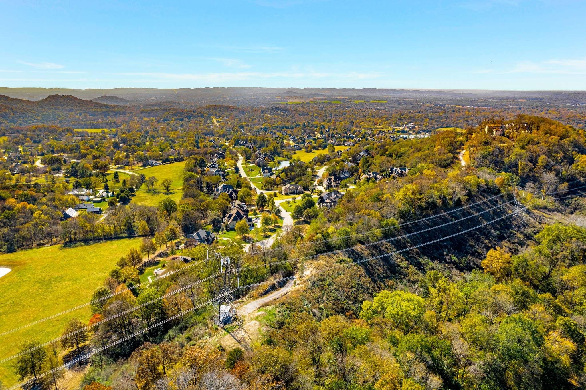 402 Lake Valley Dr