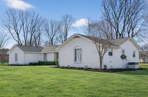 116 Lake Vista Dr Hendersonville TN 37075