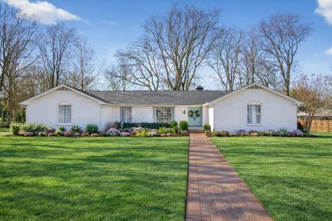 116 Lake Vista Dr Hendersonville TN 37075