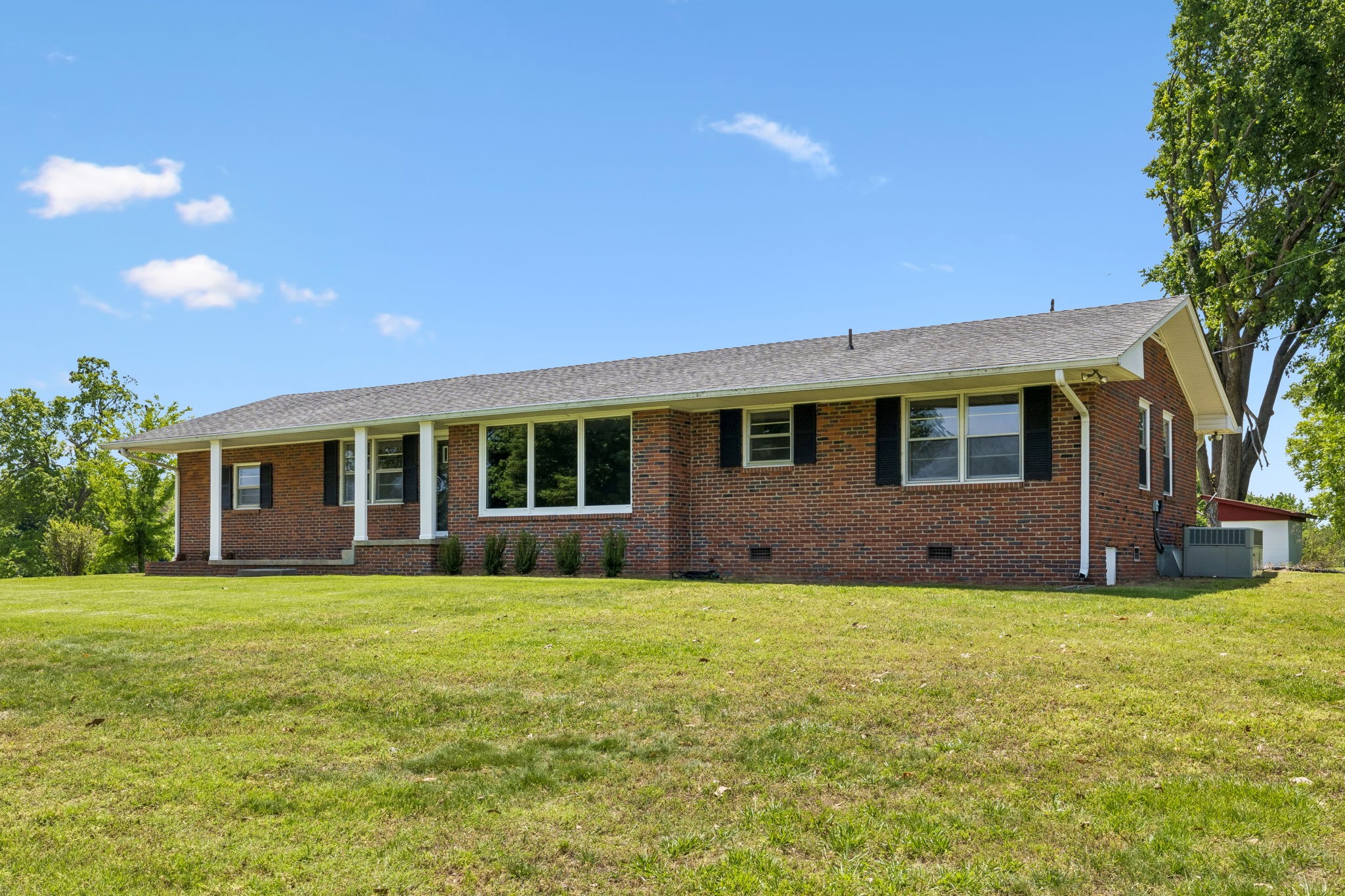 2586 Highway 48