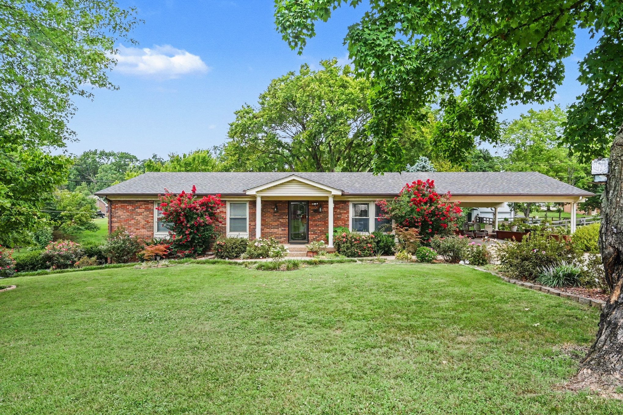 2310 Beechwood Dr