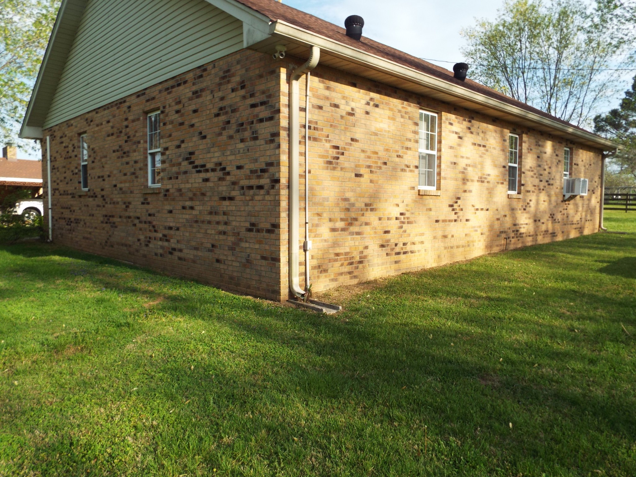 117 Brights Ln