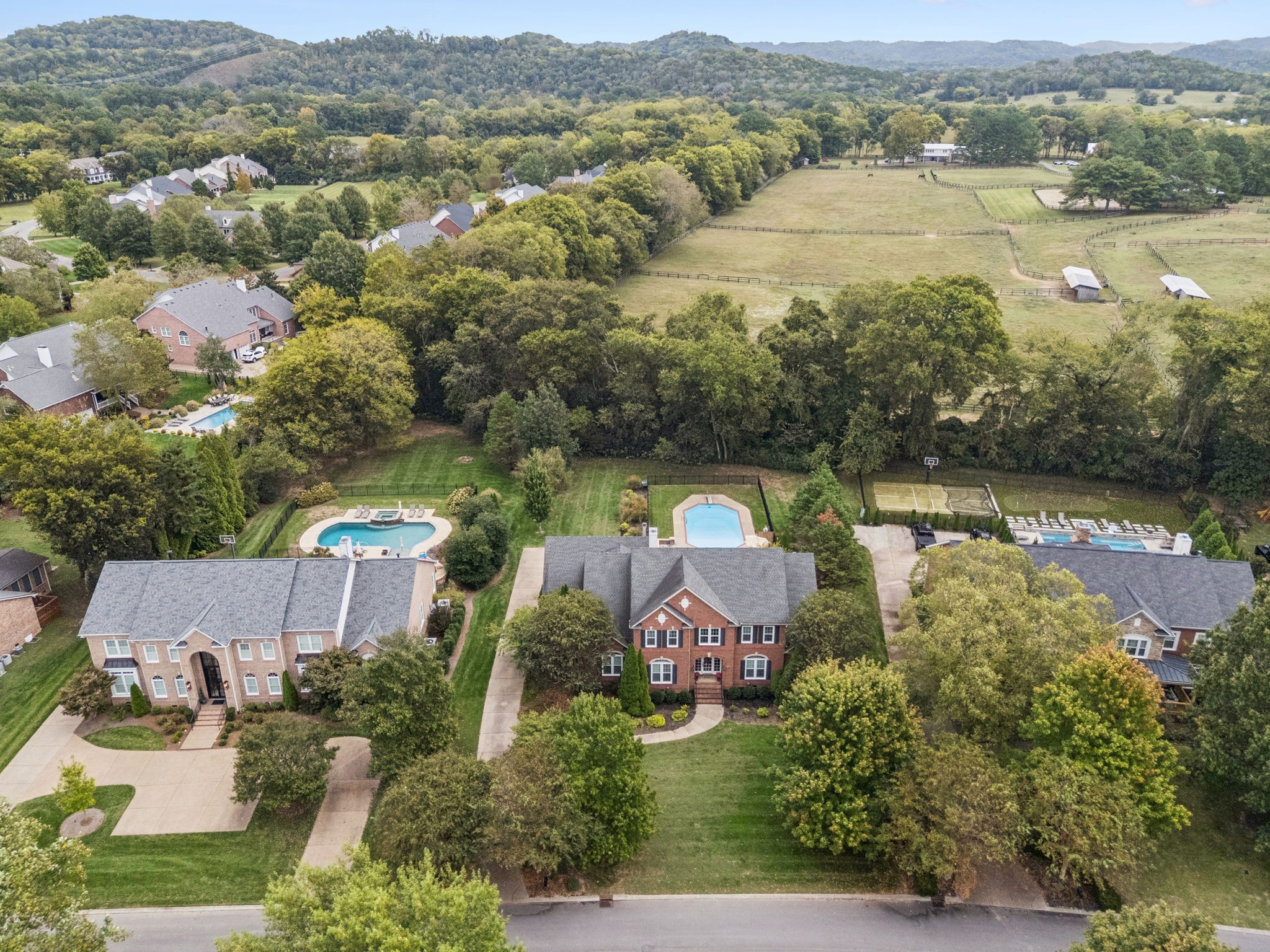 244 Gillette Dr, Franklin TN 37069 4-bed home, photo 16 of 30