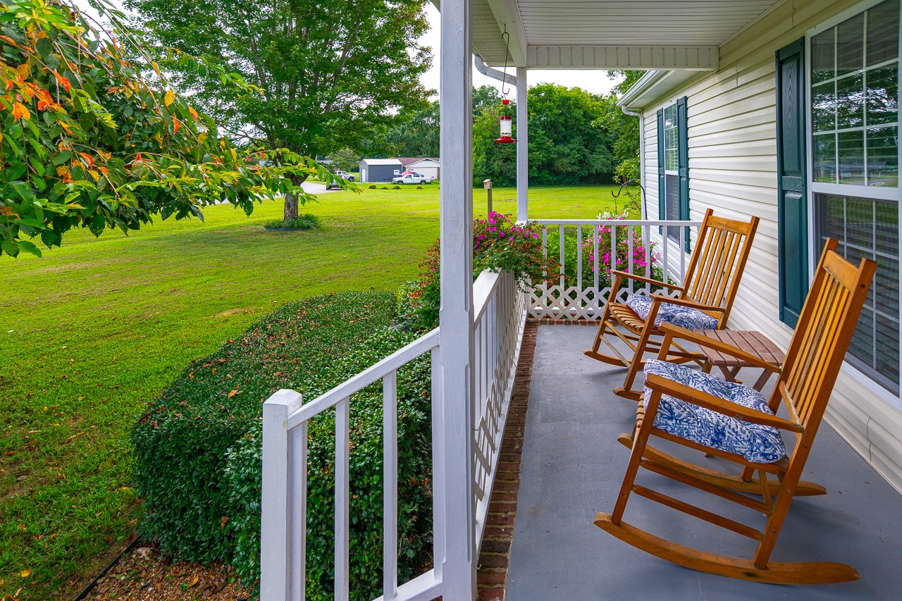 8 Long Meadow Dr