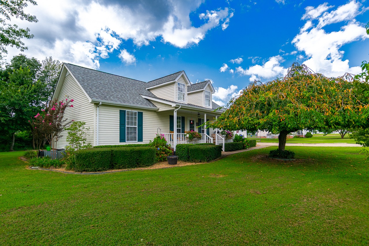 8 Long Meadow Dr