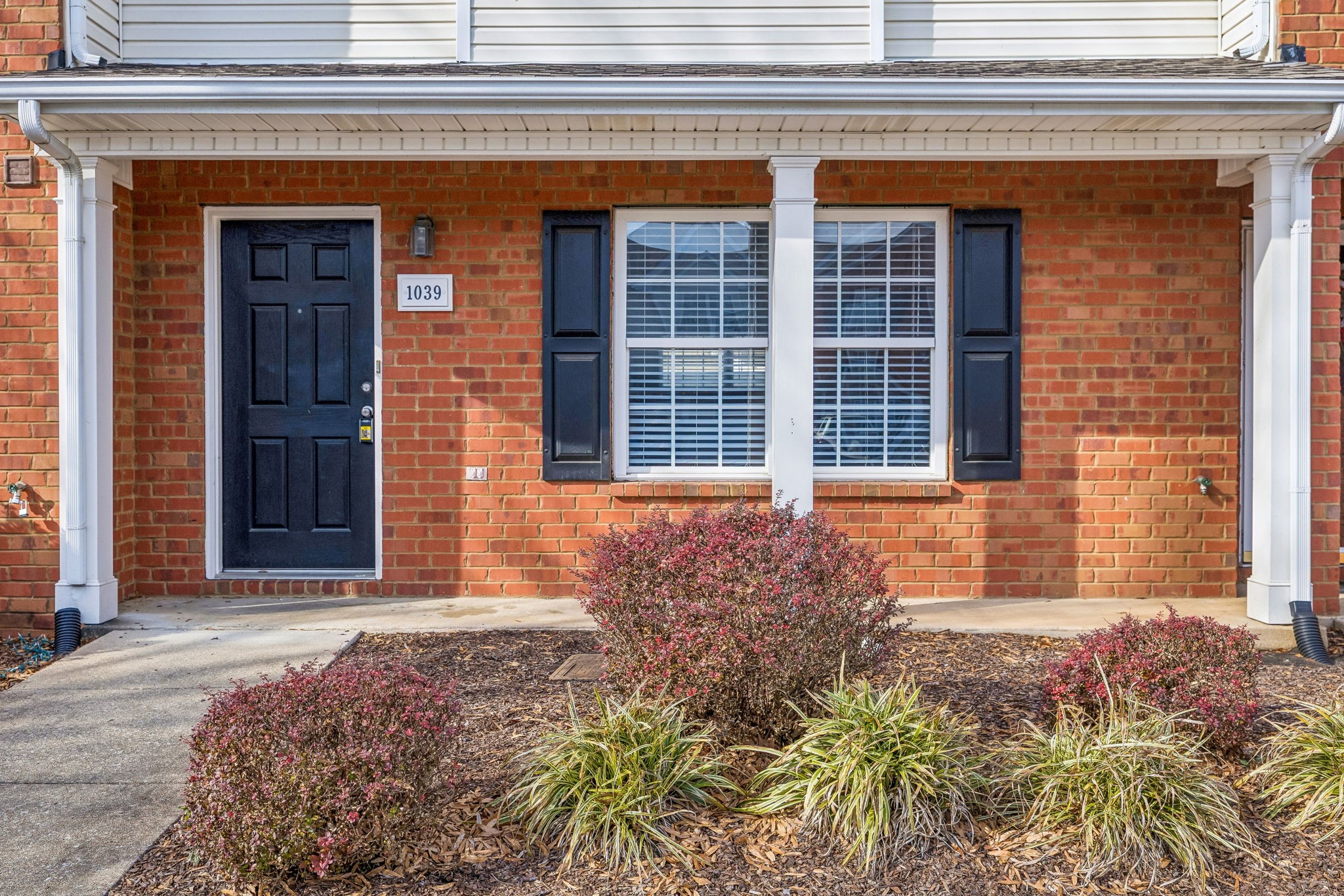 1039 Sitting Bull Xing