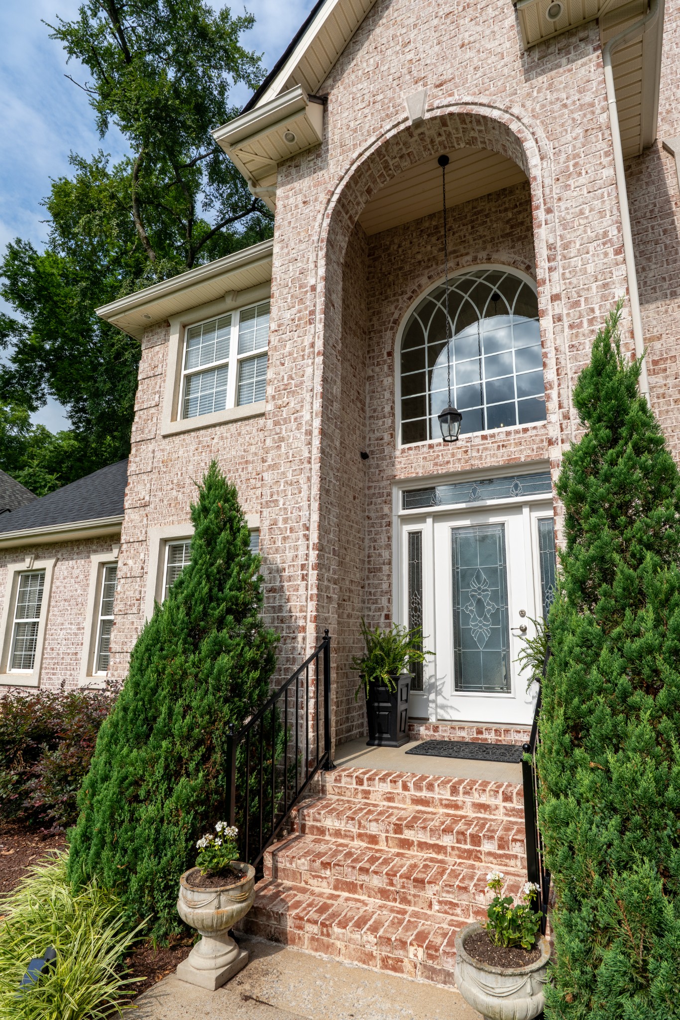 2208 Oakside Ct