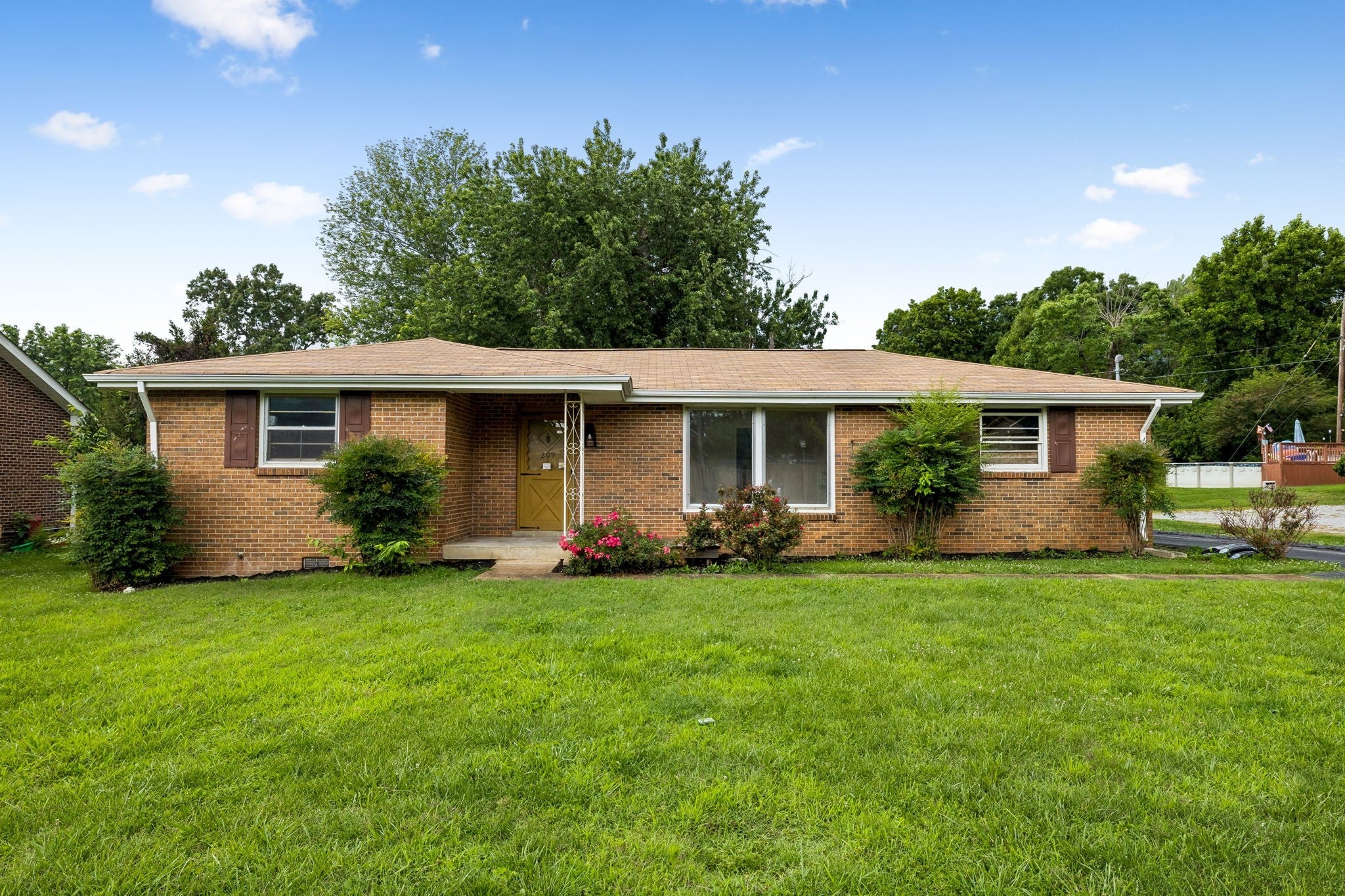 209 Pleasant Hill Dr