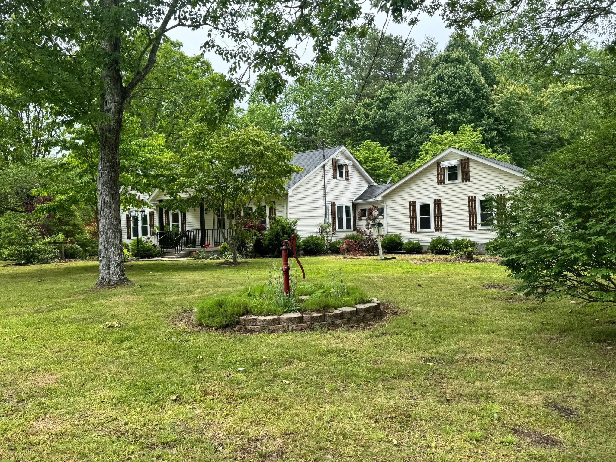 4540 S York Hwy S
