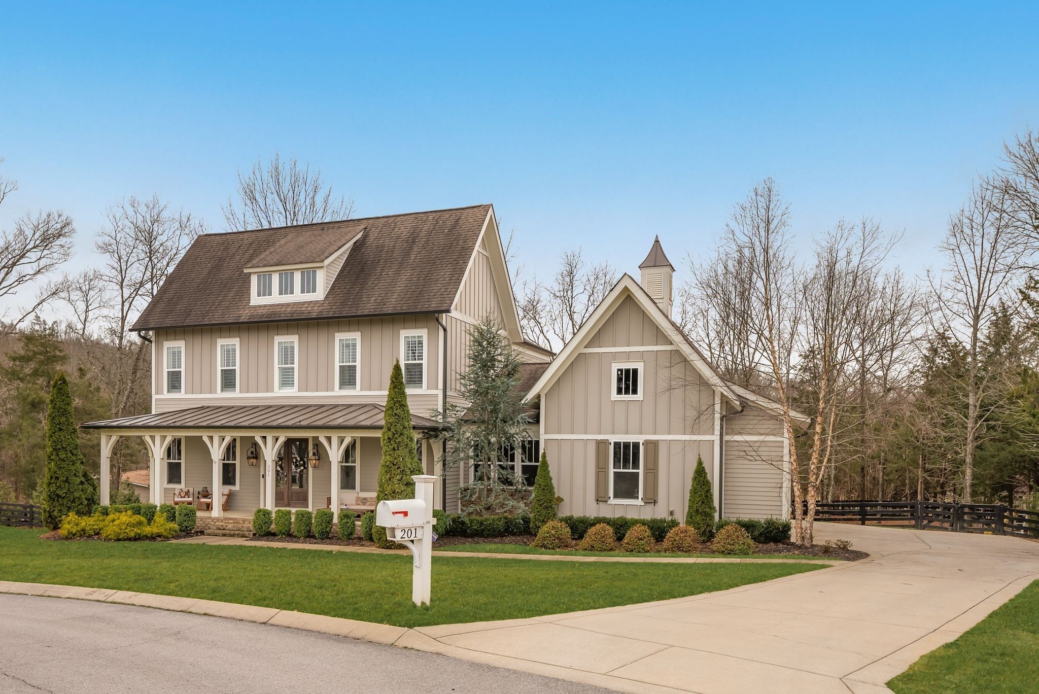 201 Gilchrist South Cir
