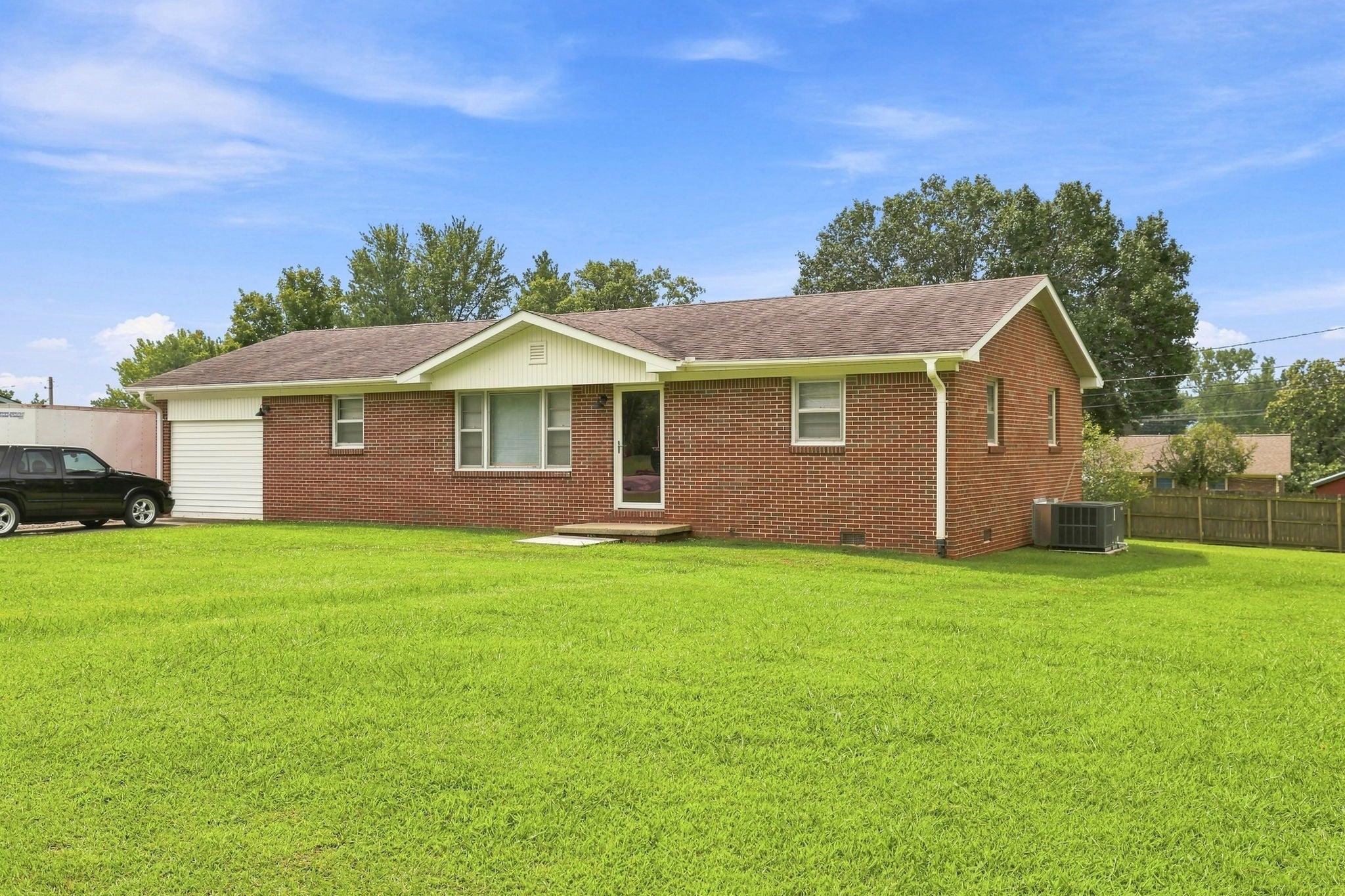 417 Greggview St