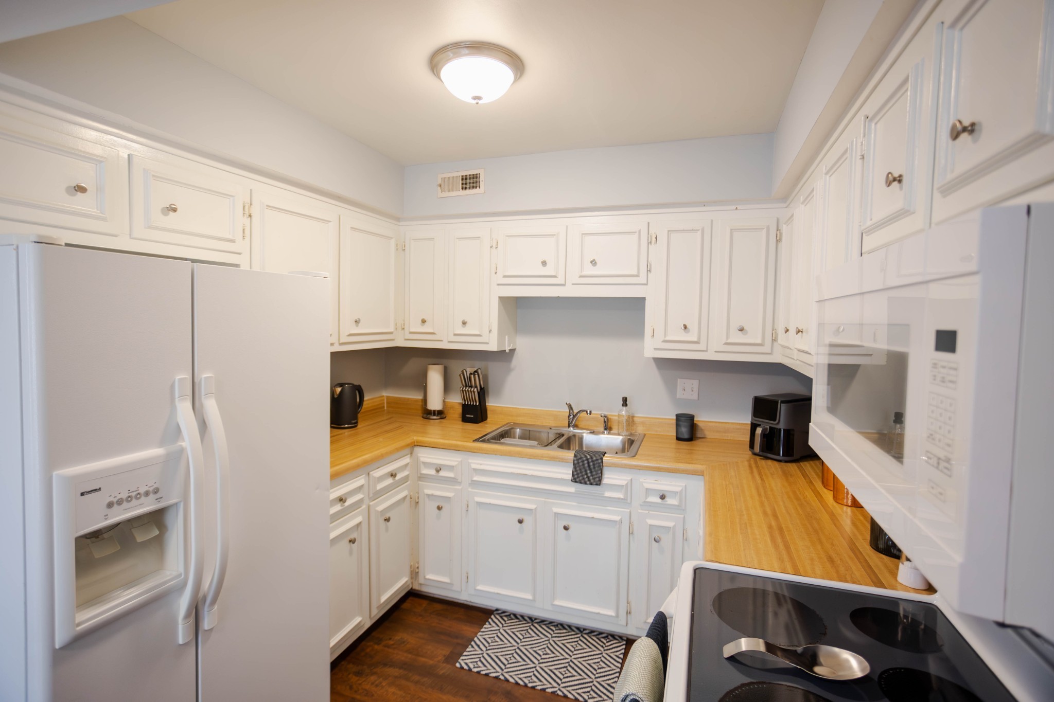 Brentwood, Tennessee 37027, United States, 1 Bedroom Bedrooms, ,1 BathroomBathrooms,Residential,Active,141346