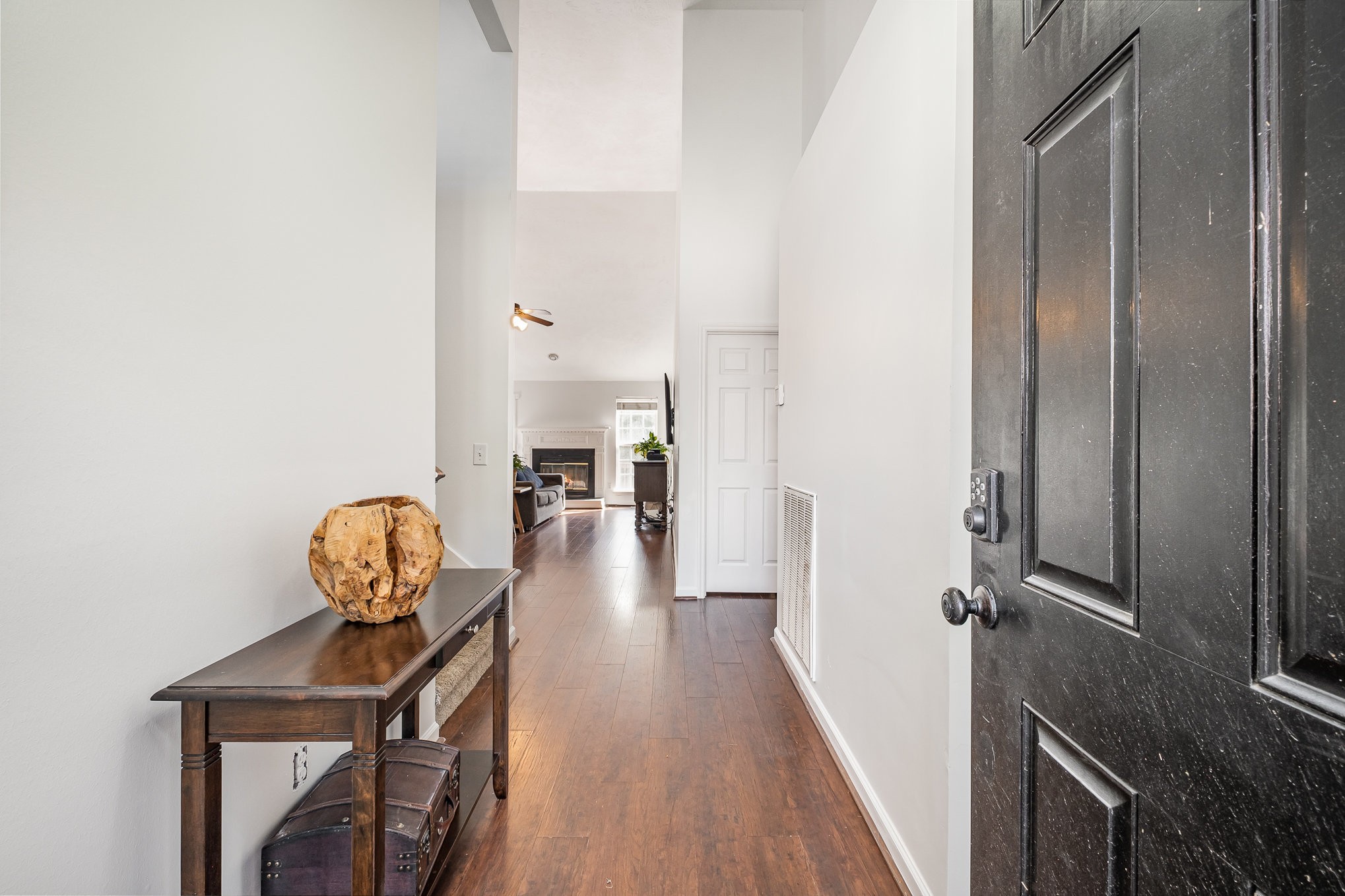 7048 Calderwood Dr