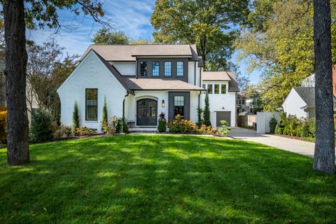 Photo of 1828 Green Hills Dr, Nashville, TN 37215 (MLS # 3034783)