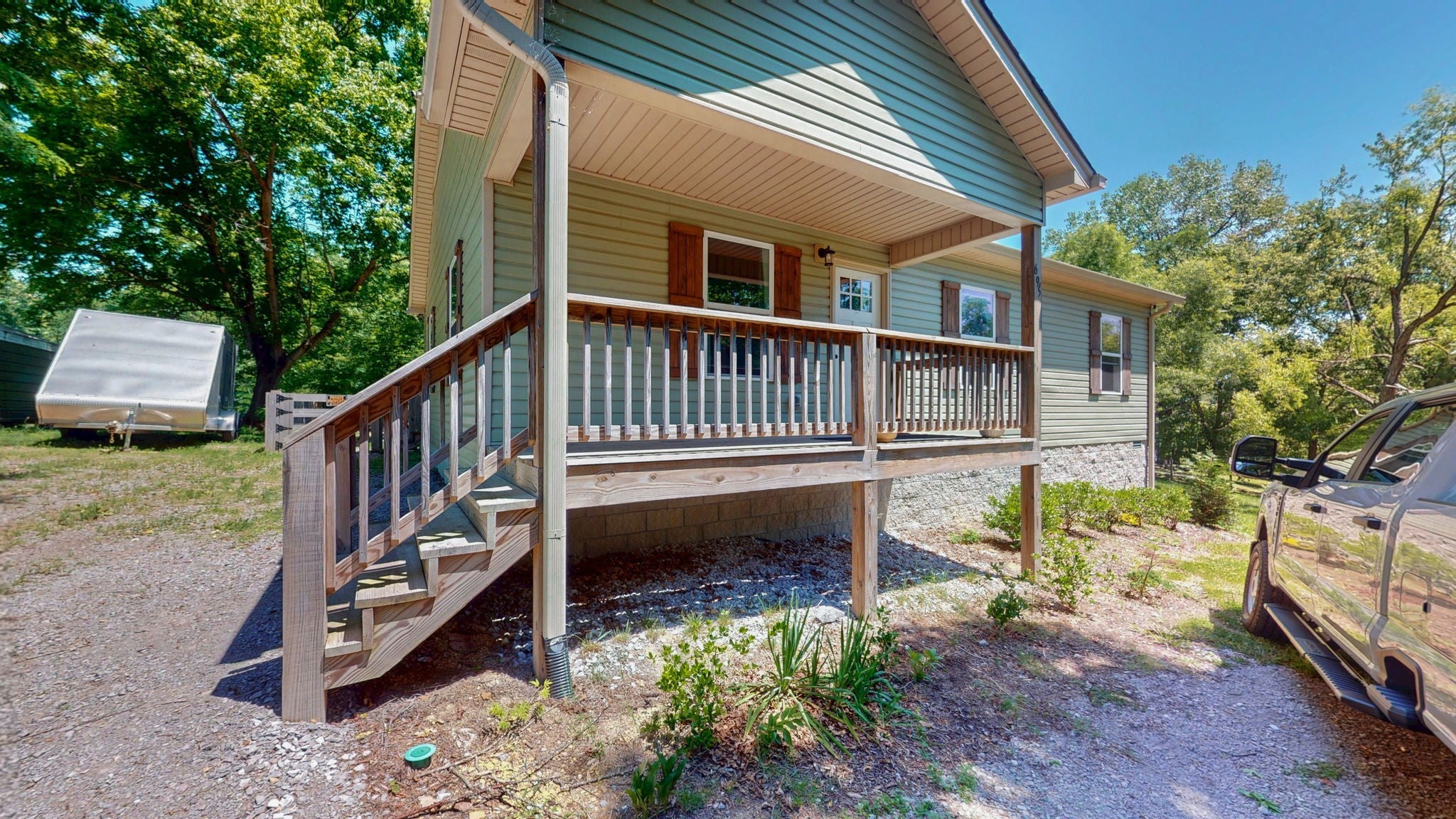 695 Hog Back Ridge Rd
