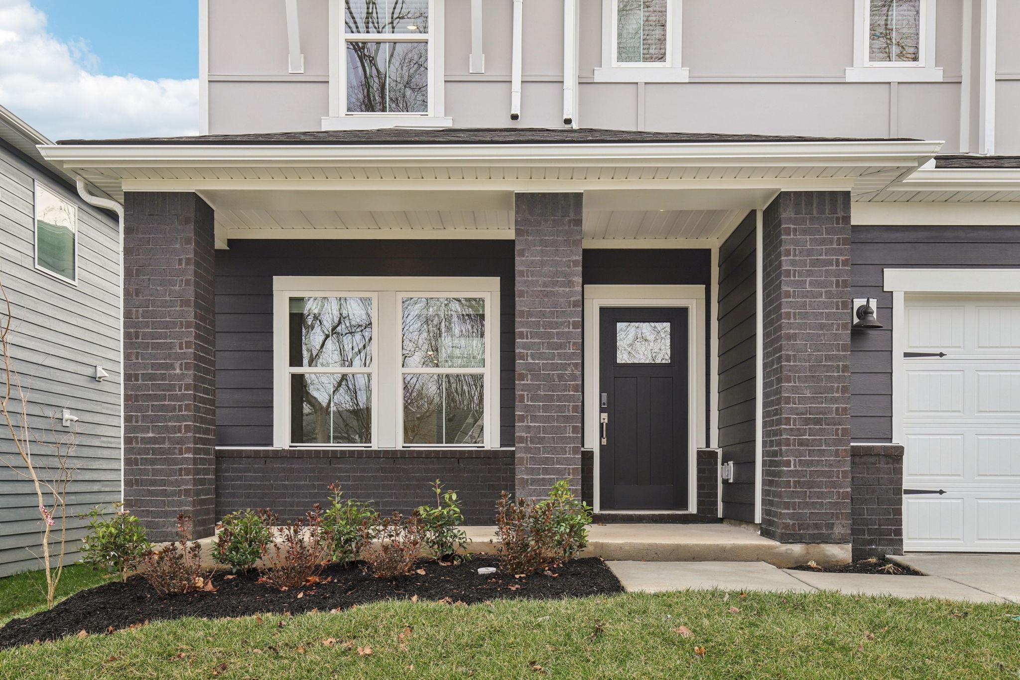 112 Vanguard Dr