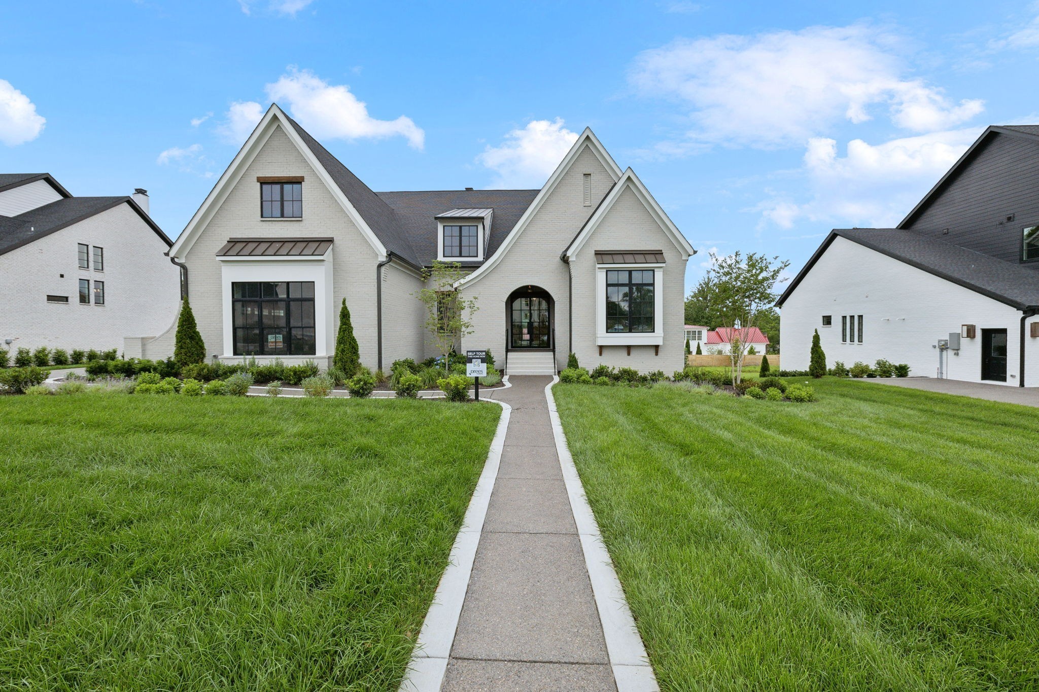 1554 White Barn