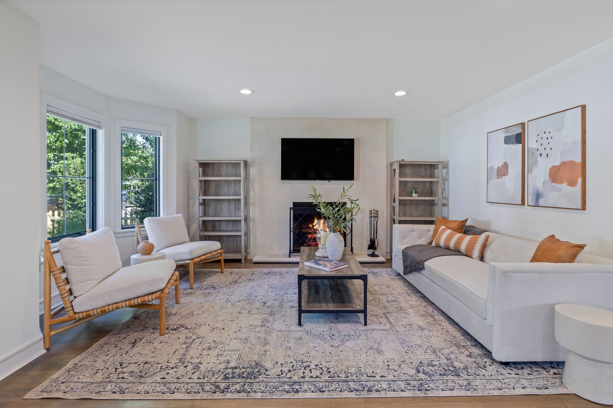 352 9th Ave N