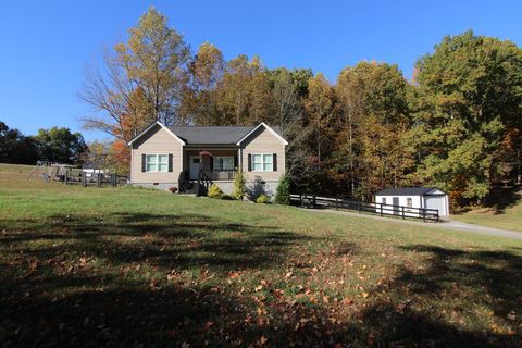 873 Hafner Rd Charlotte TN 37036