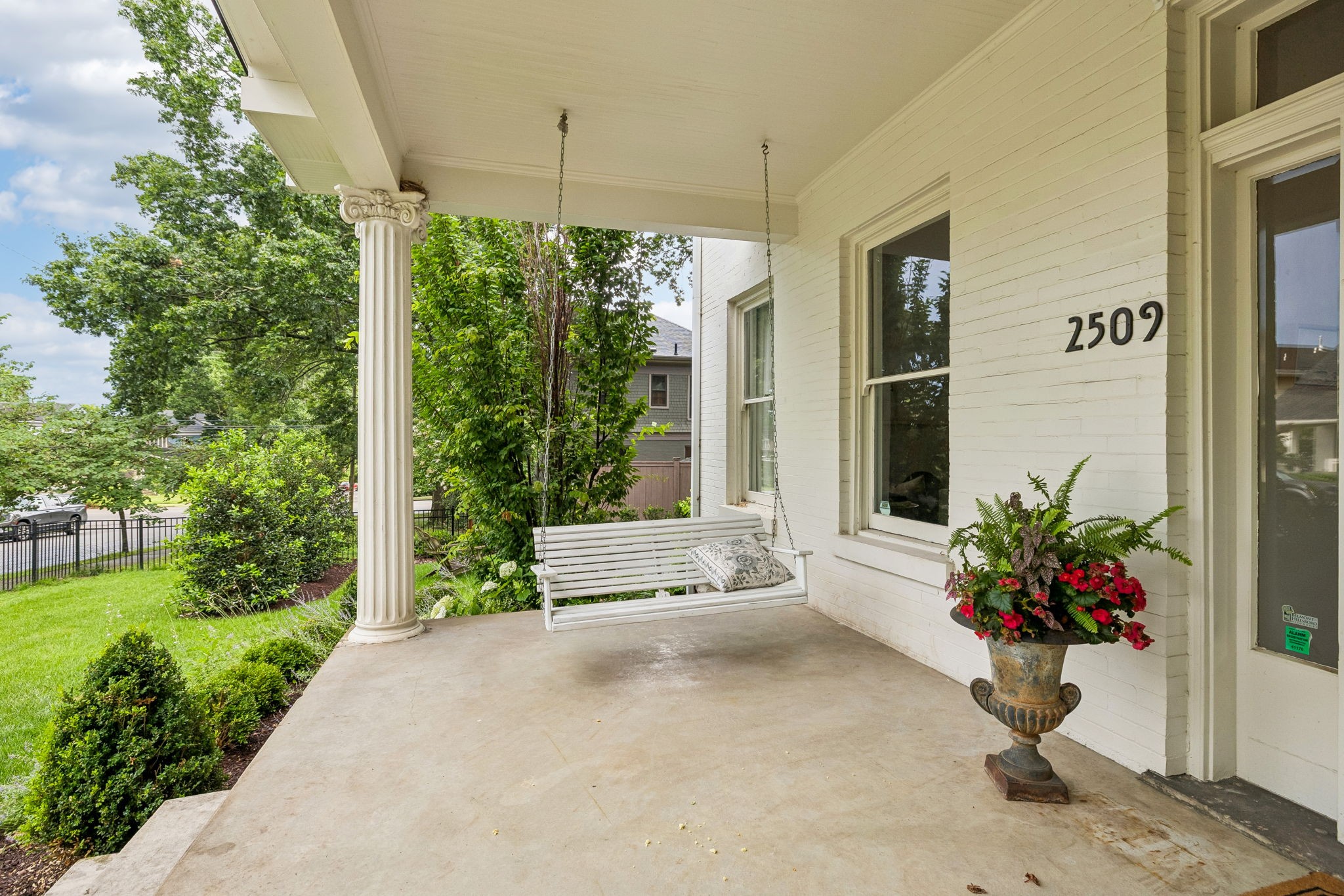 2509 Oakland Ave