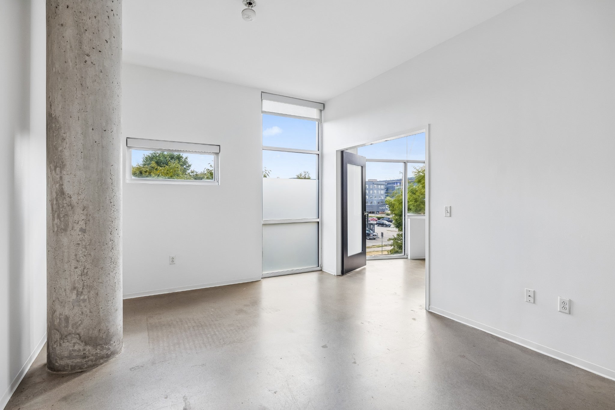 2115 Yeaman Pl 216
