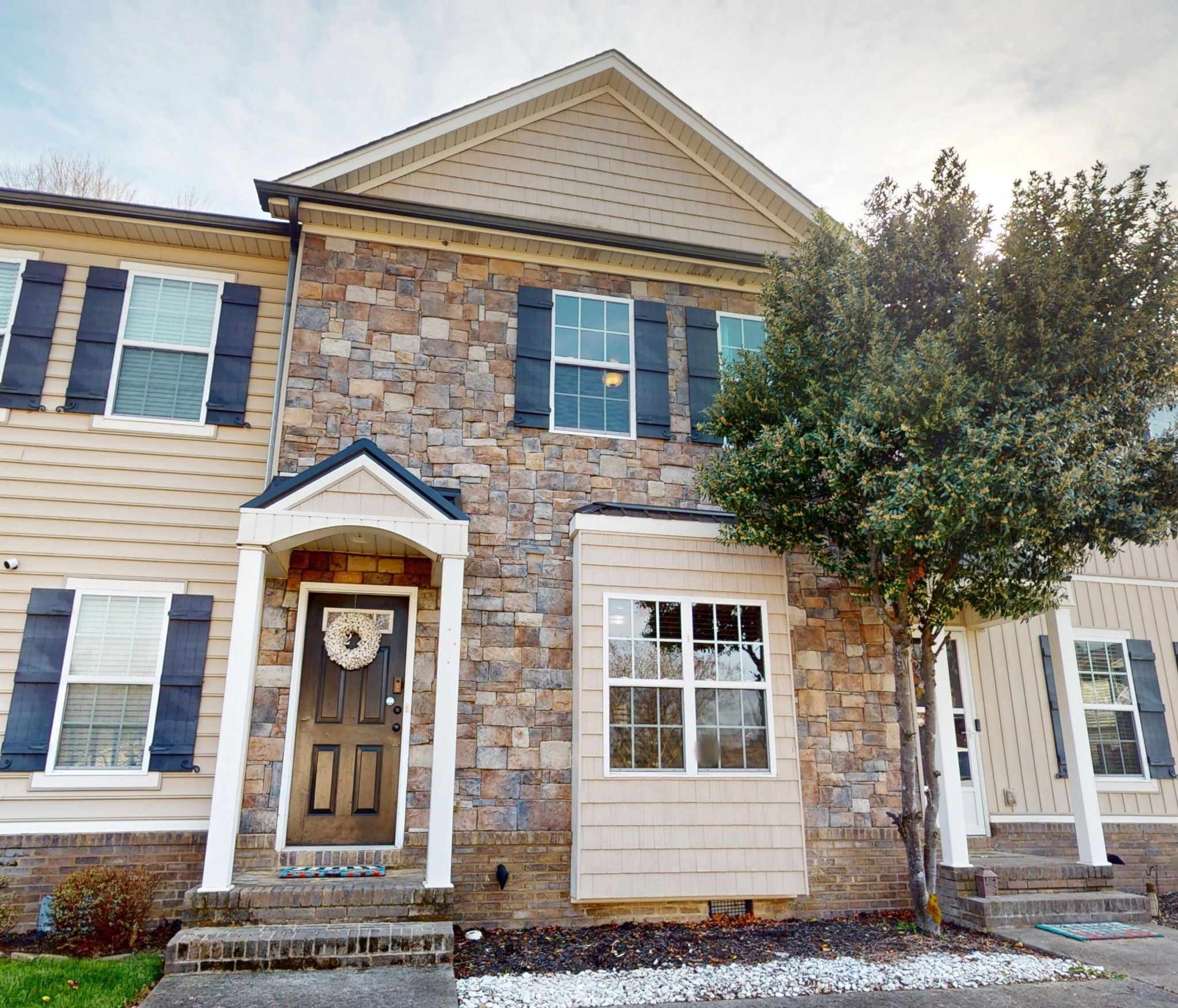 1223 Angie Lane NE