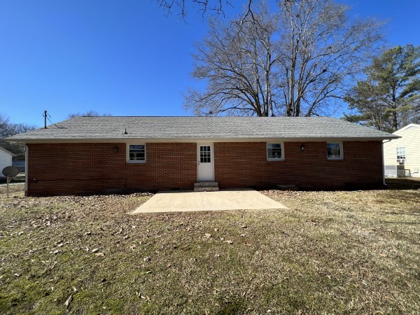 210 Ragan St