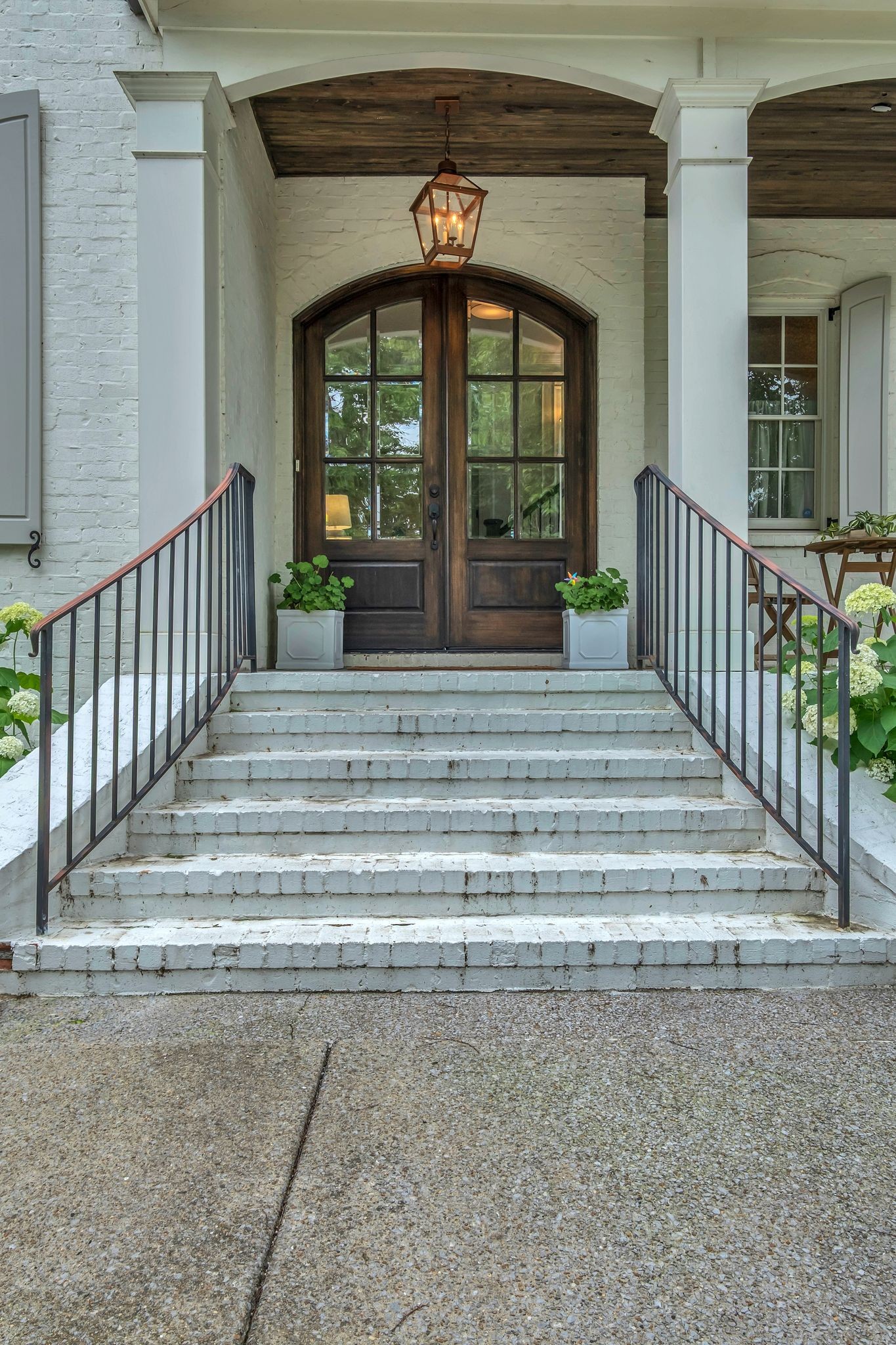 141 Lincoln Ct