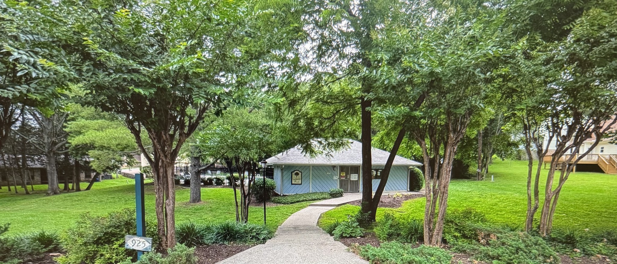 2445 Ravine Dr