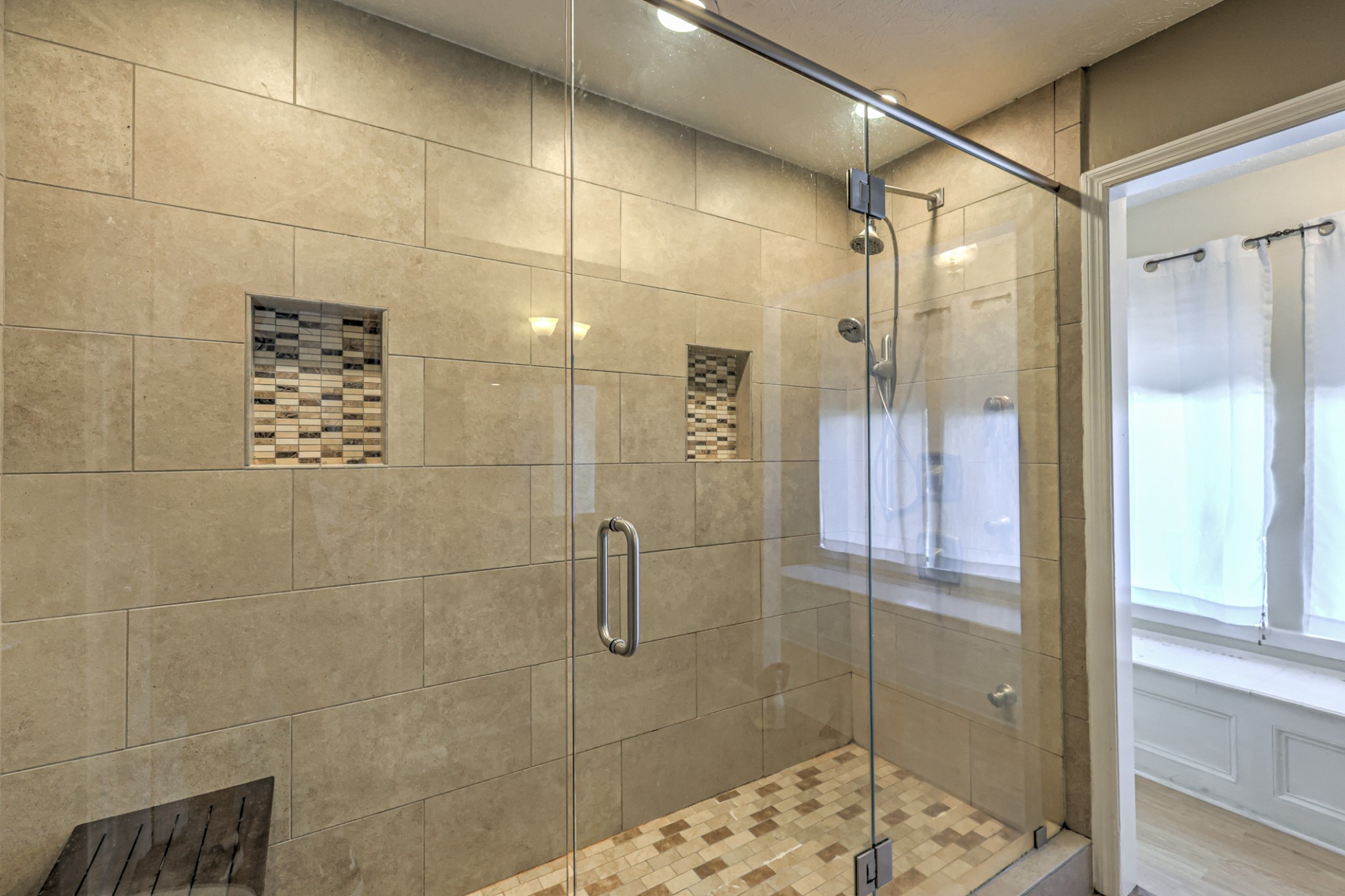 2445 Ravine Dr