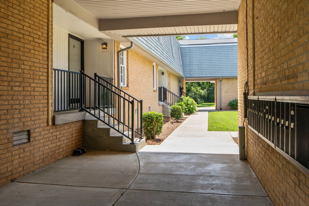 510 Basswood Ave 15