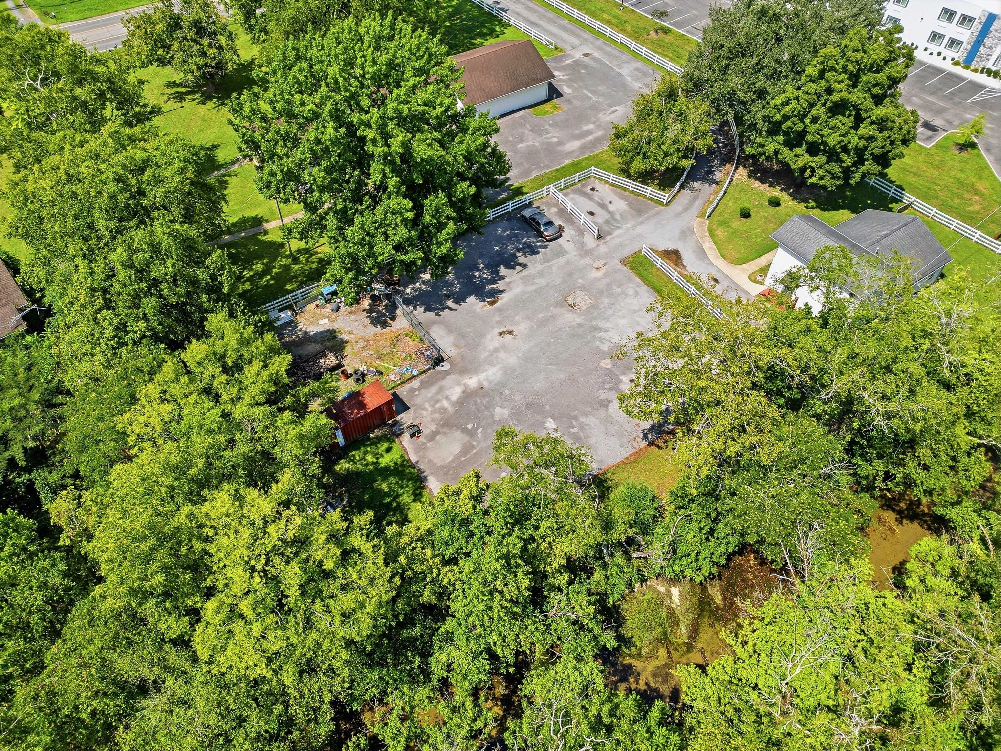 1063 Louisville Hwy