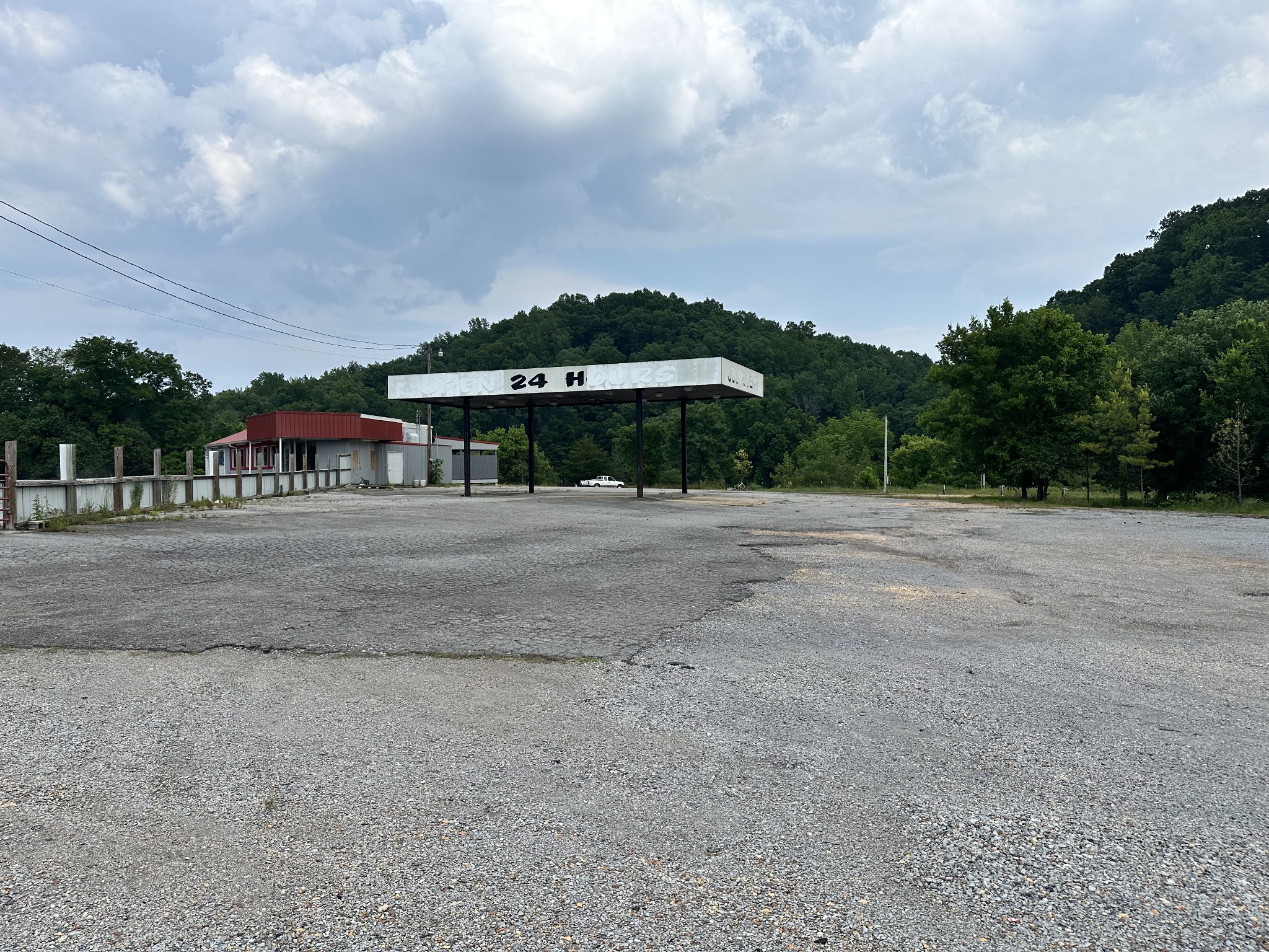 4977 Highway 230 W