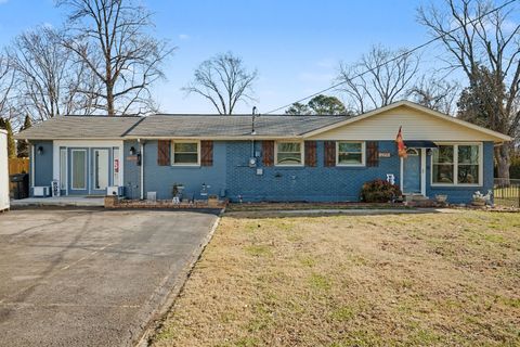 1922 Shelley St Murfreesboro TN 37129