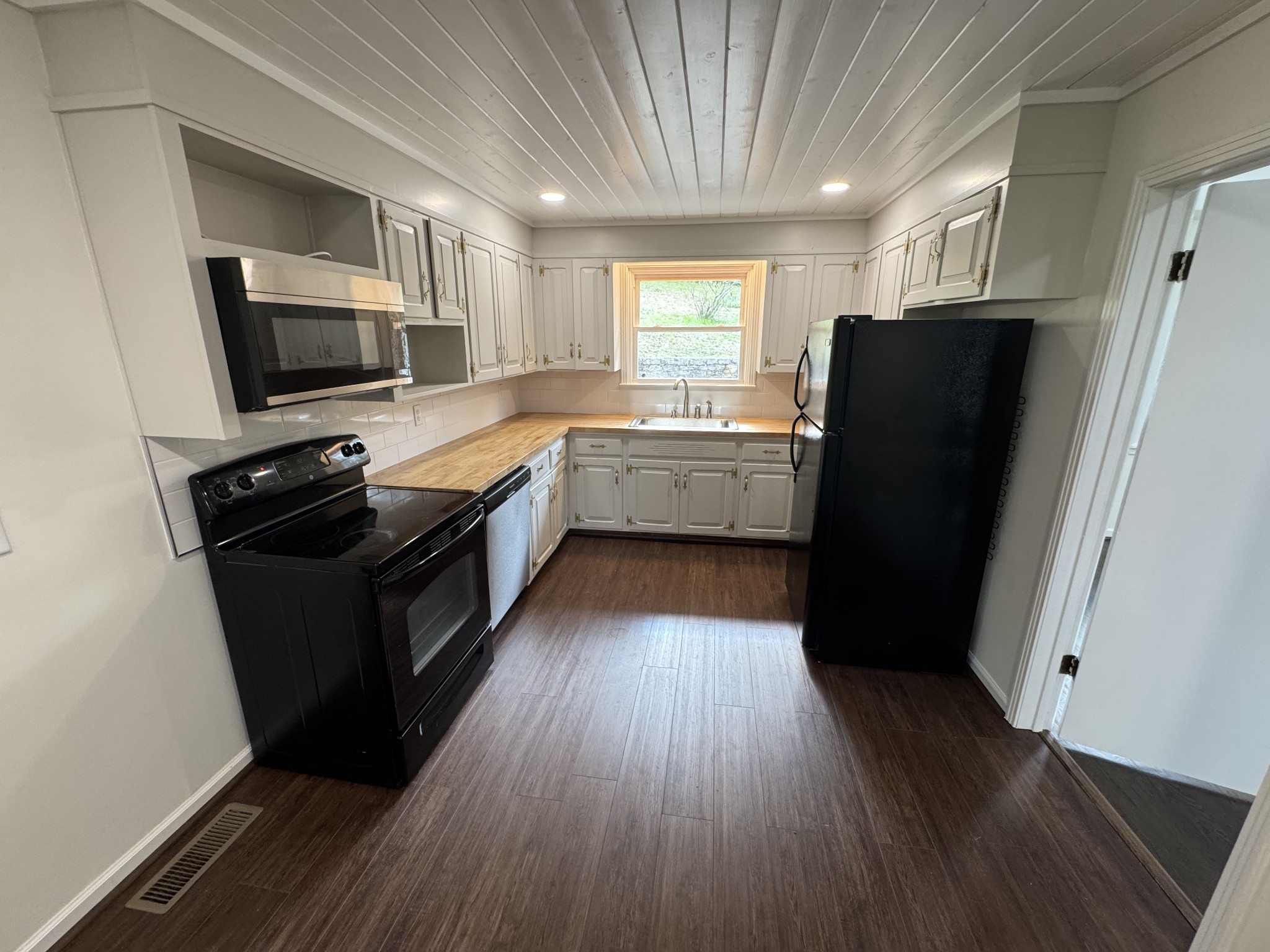 6443 Charlotte Road Cir