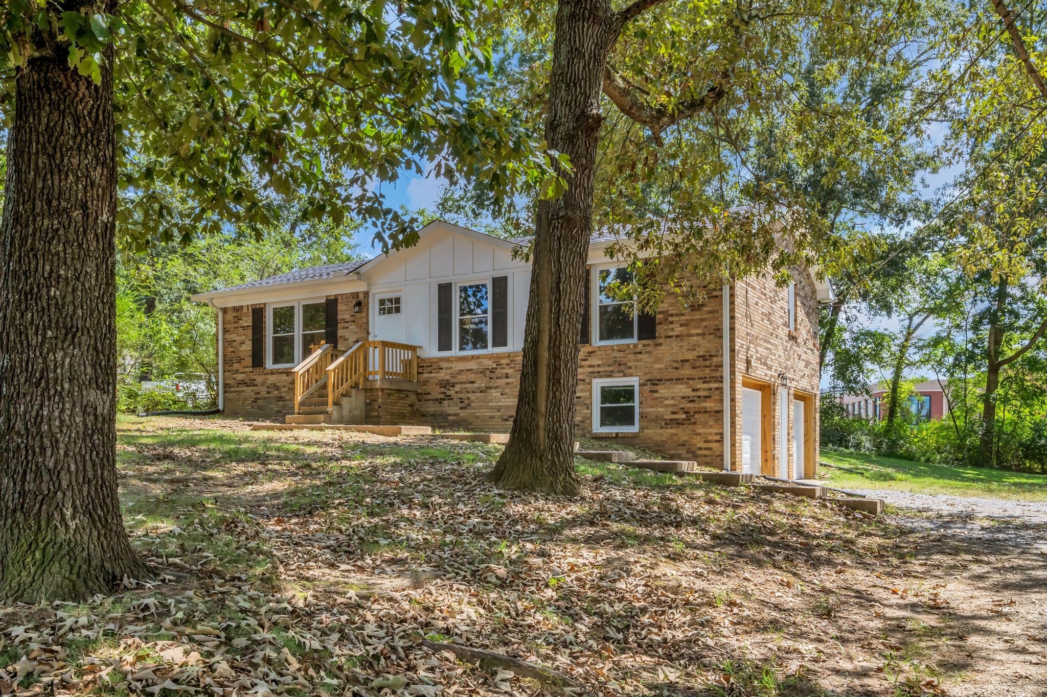 105 Ravenwood Cir