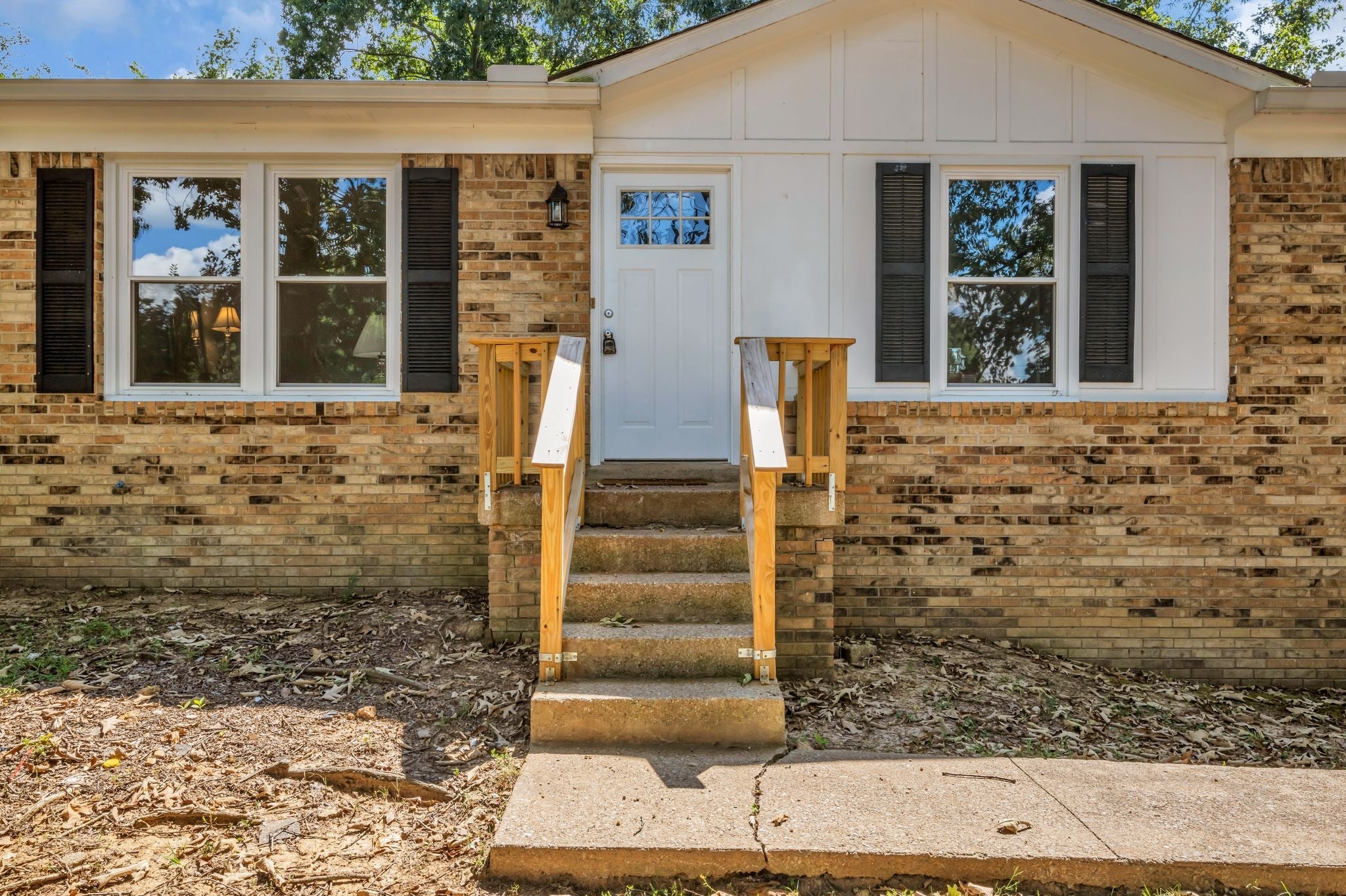 105 Ravenwood Cir
