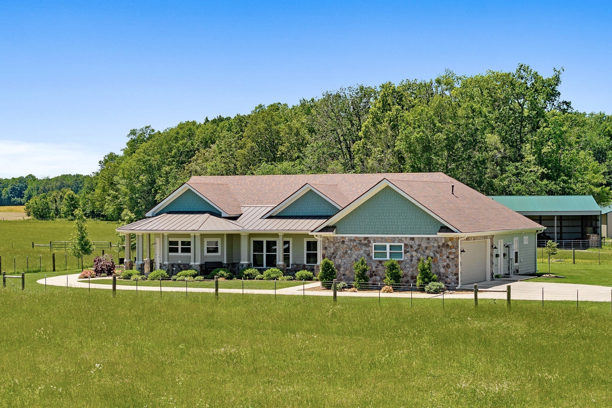 1004 Dry Creek Rd