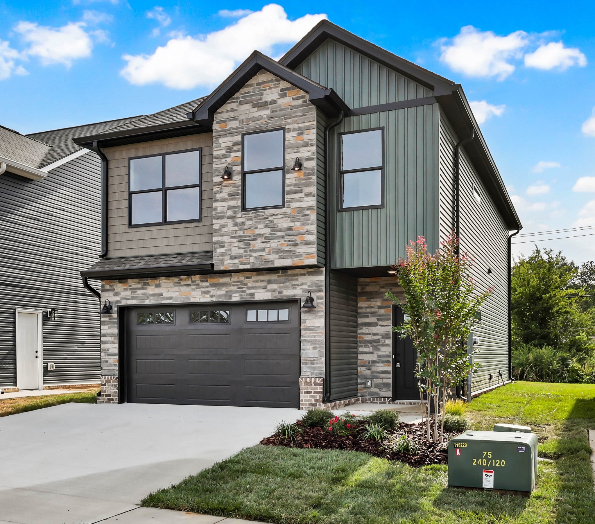 537 Charleston Cove Way