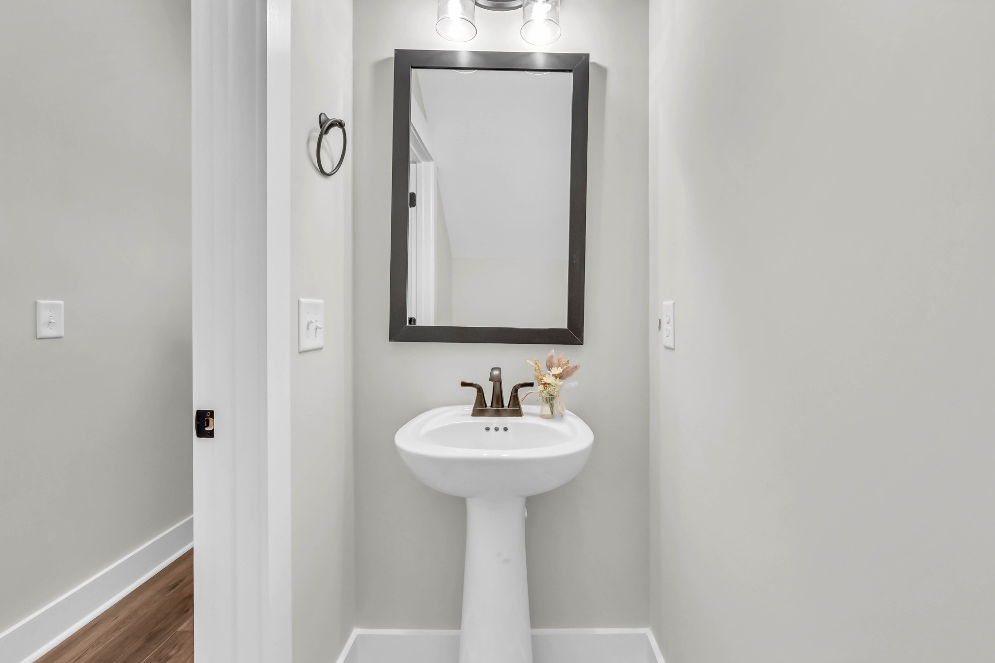 537 Charleston Cove Way