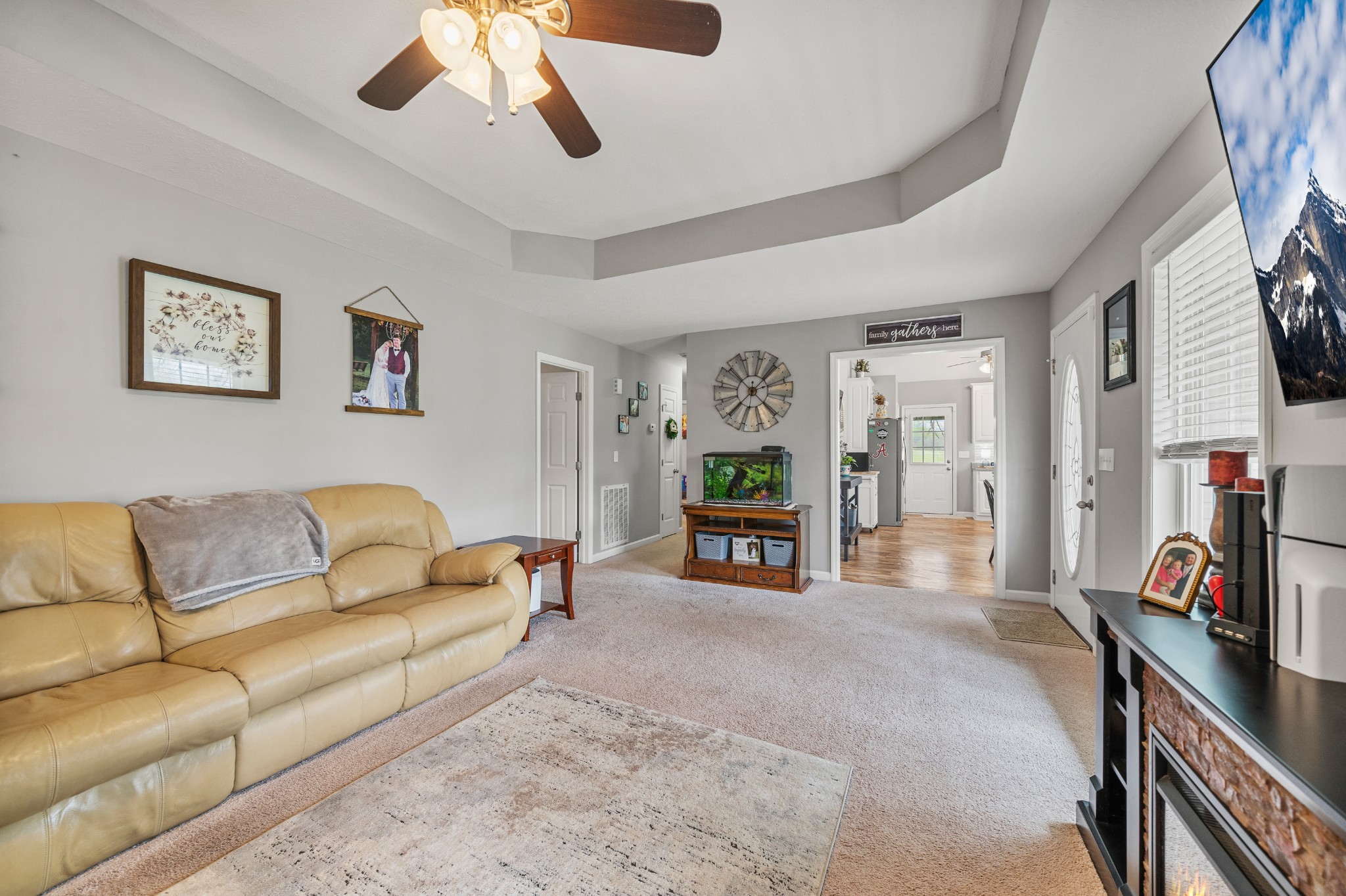40 Parks Ln