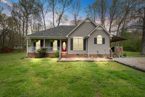 40 Parks Ln Fayetteville TN 37334