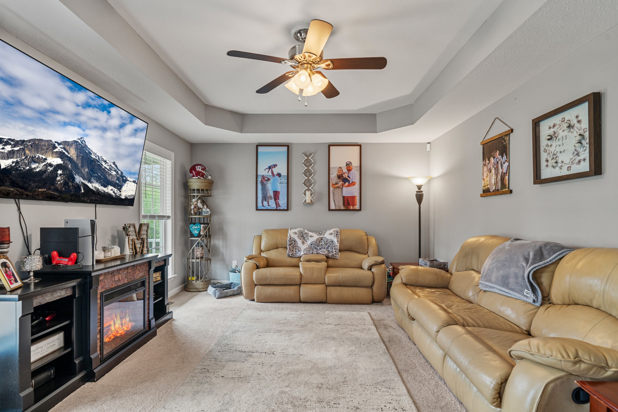40 Parks Ln