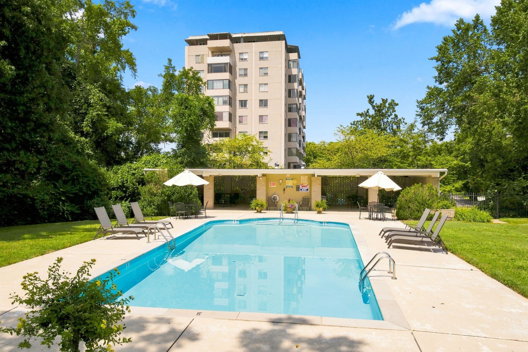 1-bed listing at 105 Leake Ave 34, Nashville
