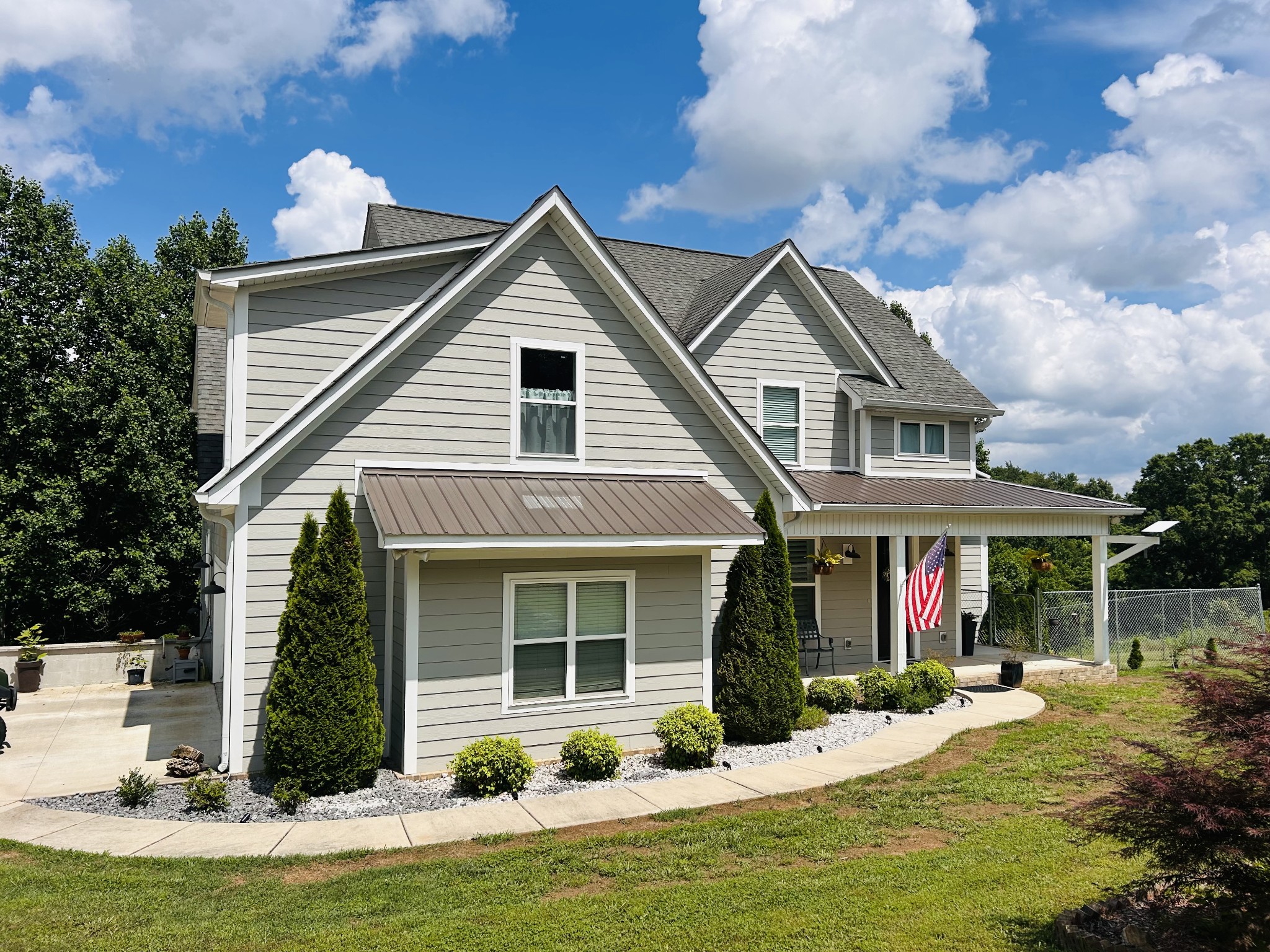 621 Lake Haven Dr