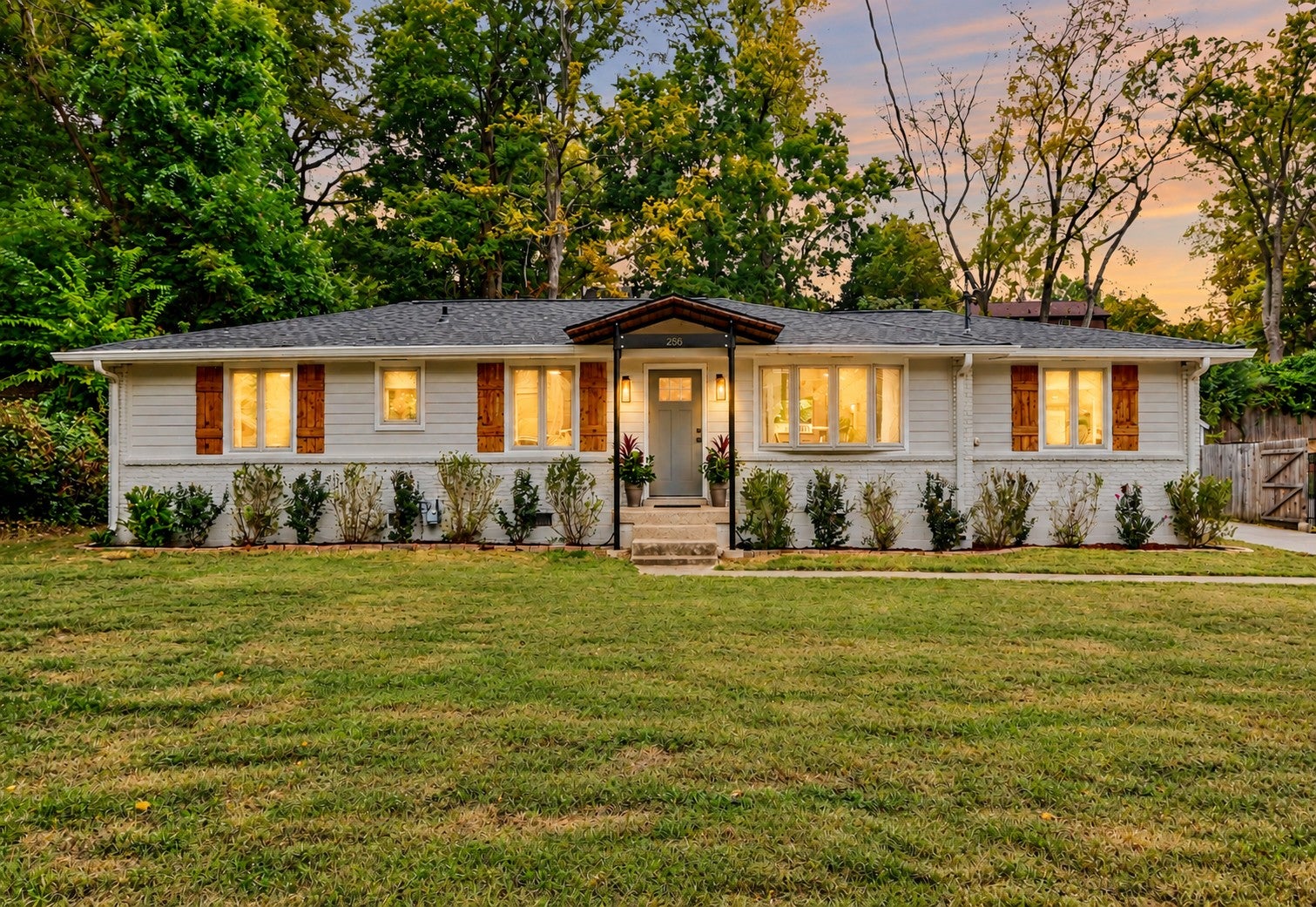 3-bed home for sale in Nashville, TN 37211, 258 Blackman Rd 258 Blackman Rd, Nashville TN 37211 3-bed home, photo 1 of 36