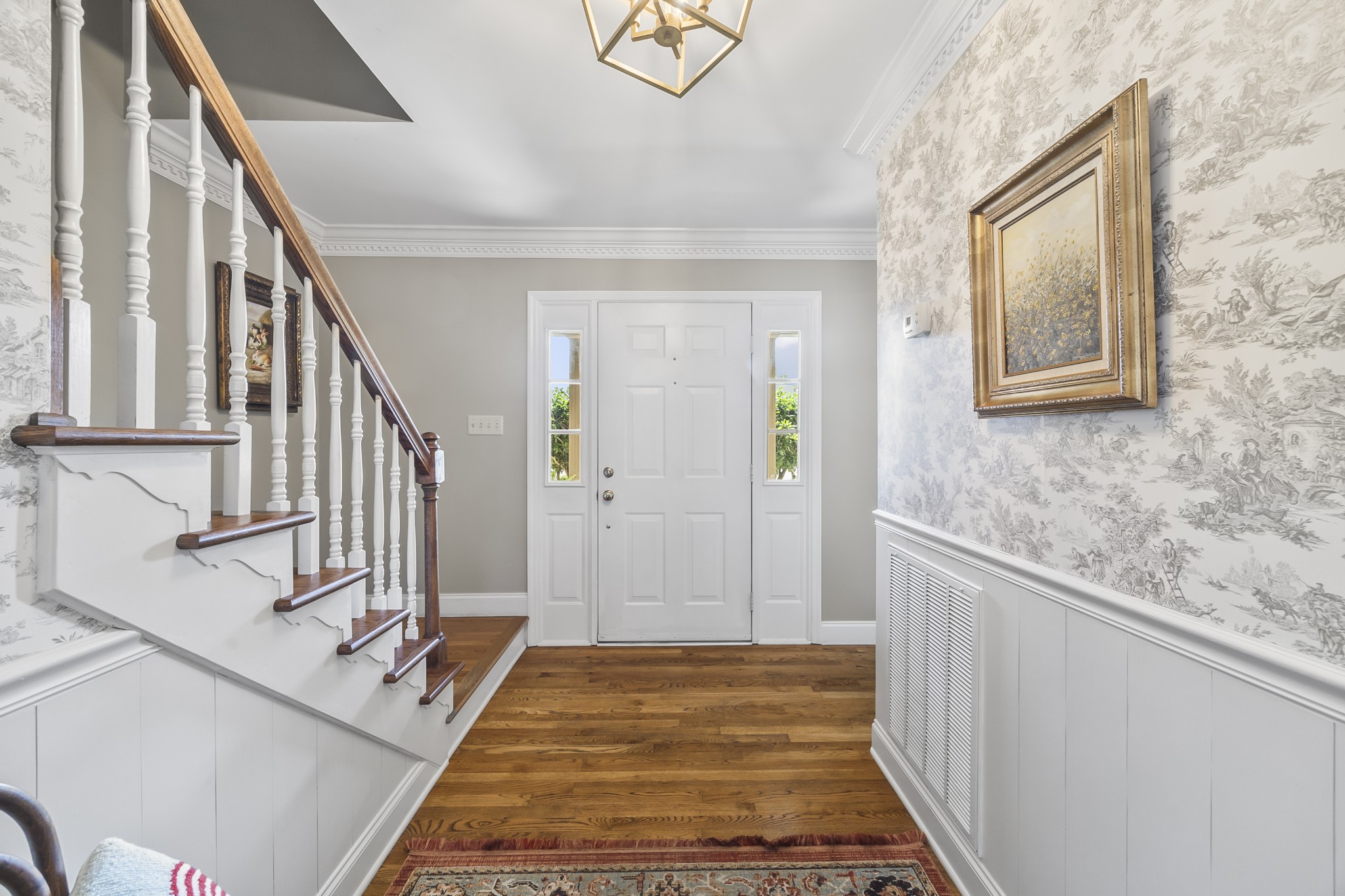 208 Lowell Ct