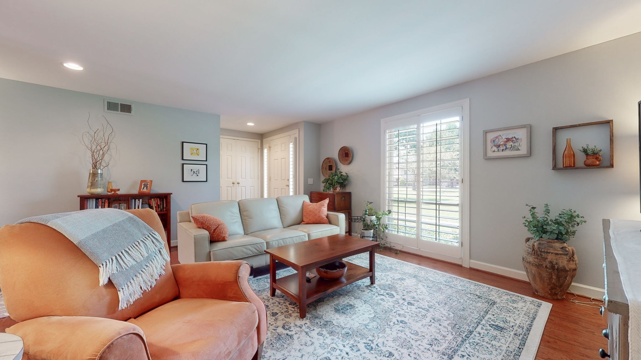 8207 Sawyer Brown Rd J7