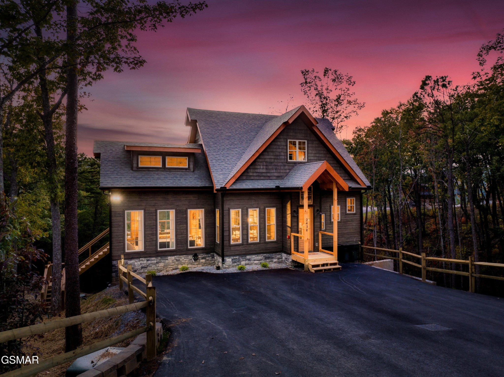 2438 Coopers Hawk Way